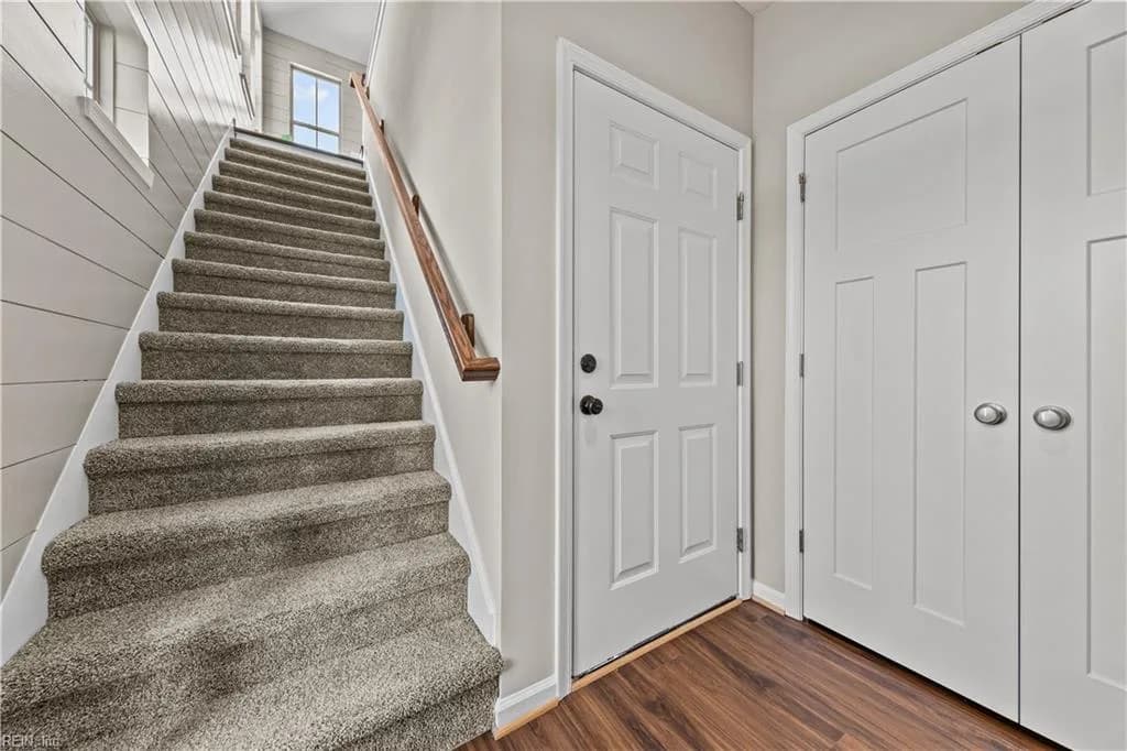 1503 Watermark WAY, HAMPTON VA 23666 - Photo 3