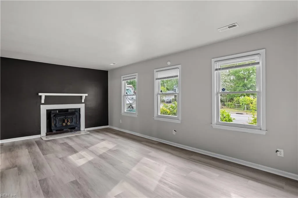 913 Laredo CT, HAMPTON VA 23669 - Photo 5