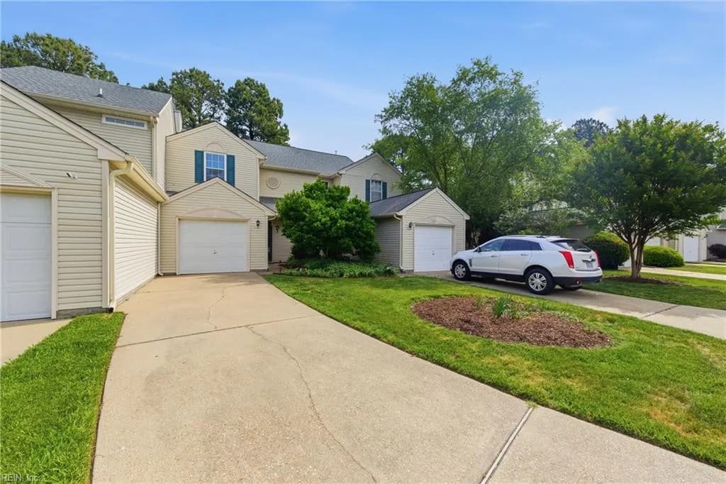1290 Lake DR, NEWPORTNEWS VA 23602 - Photo 3