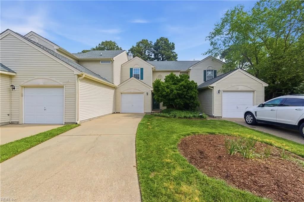 1290 Lake DR, NEWPORTNEWS VA 23602 - Photo 4