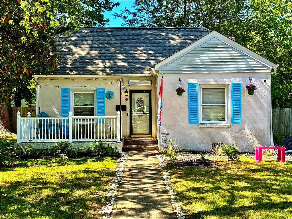 8 Clover ST, HAMPTON VA 23669 - Main photo