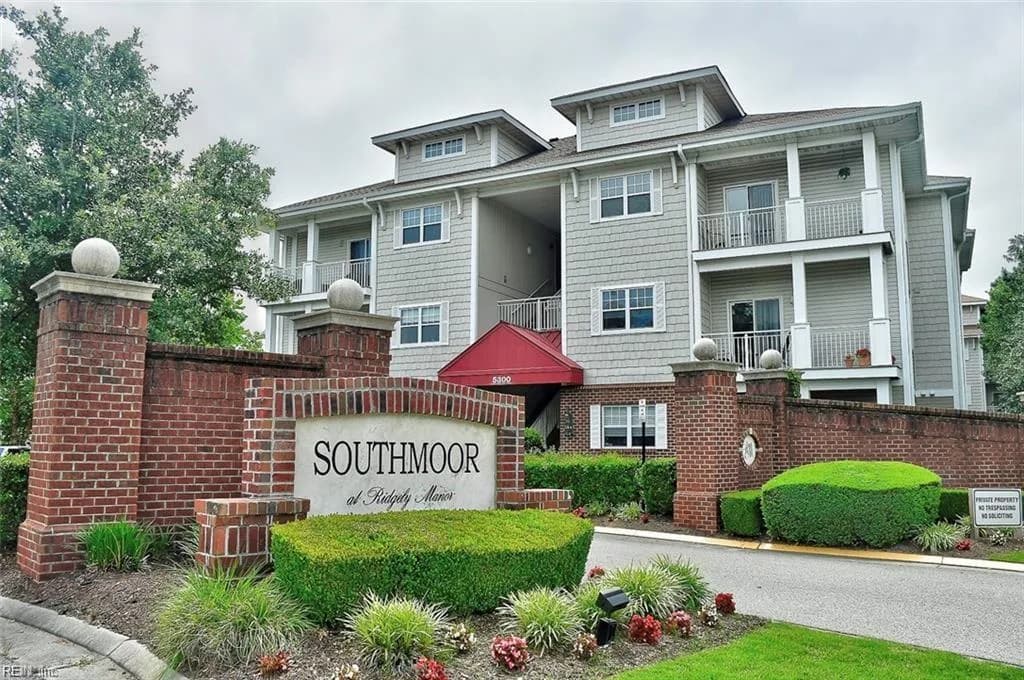 920 Southmoor DR #305, VIRGINIA BEACH VA 23455 - Photo 2