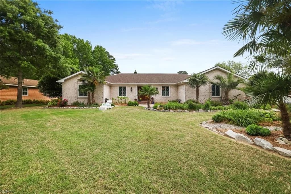 2608 E LAKE DR, VIRGINIABEACH VA 23454 - Main photo