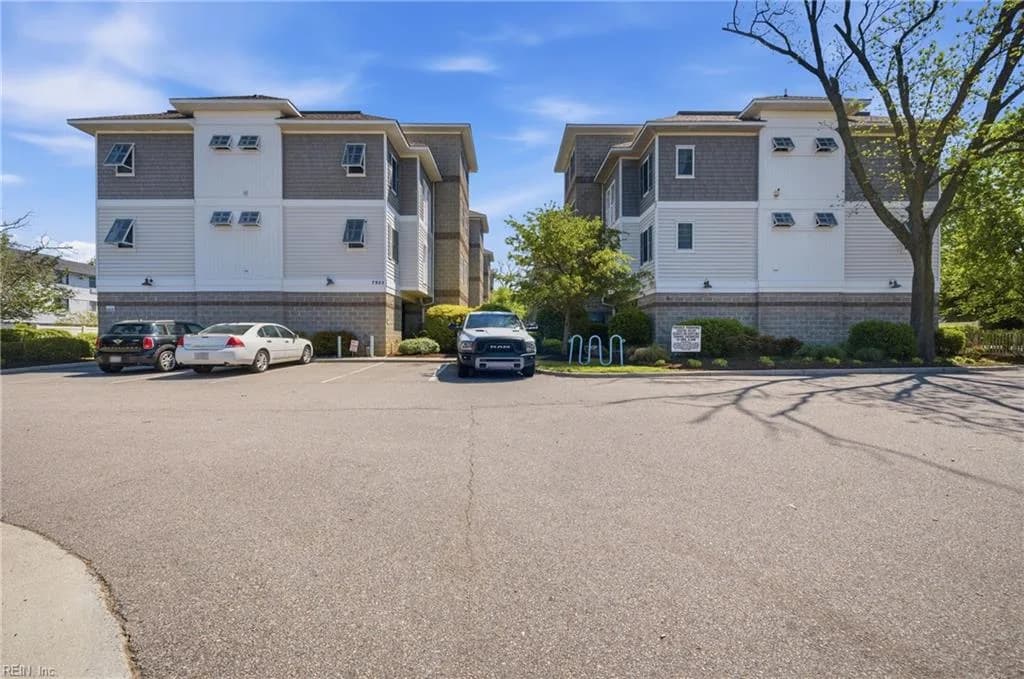 7922 Shore DR #307, NORFOLK VA 23518 - Photo 3