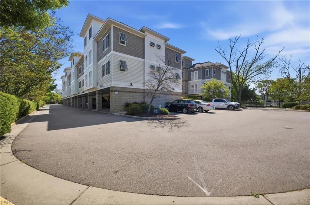 7922 Shore DR #307, NORFOLK VA 23518 - Photo 4
