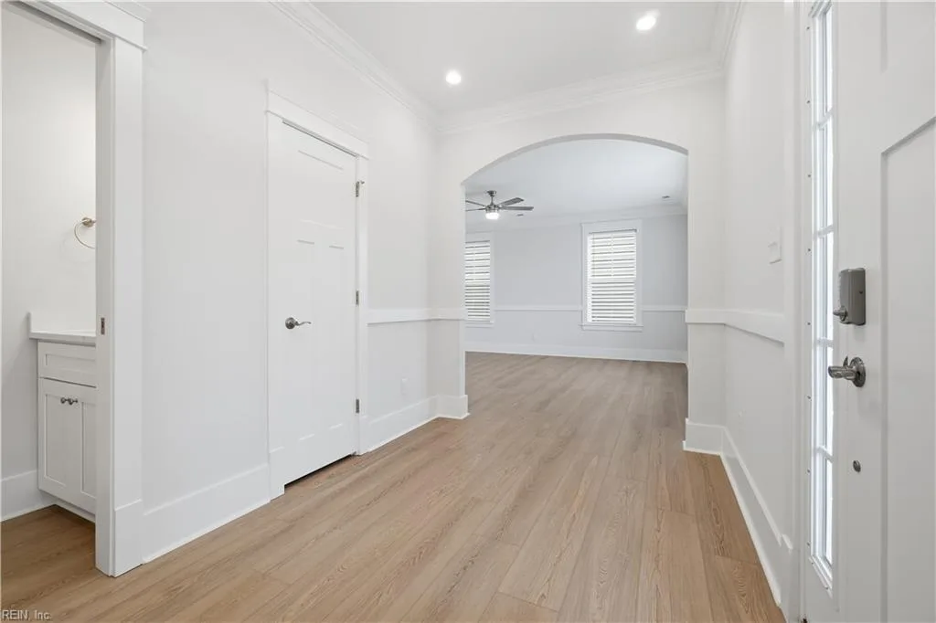 966 W Ocean View AVE, NORFOLK VA 23503 - Photo 5