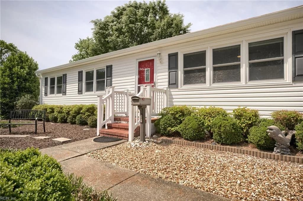 59 Buffalo DR, HAMPTON VA 23664 - Photo 3