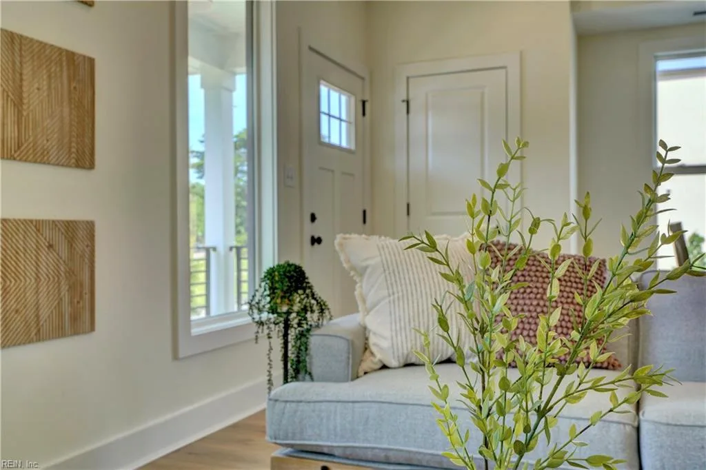 410 Carolina AVE, NORFOLK VA 23508 - Photo 4