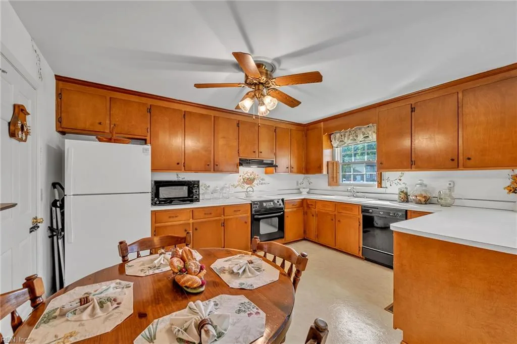 307 Rudisill RD, HAMPTON VA 23669 - Photo 5