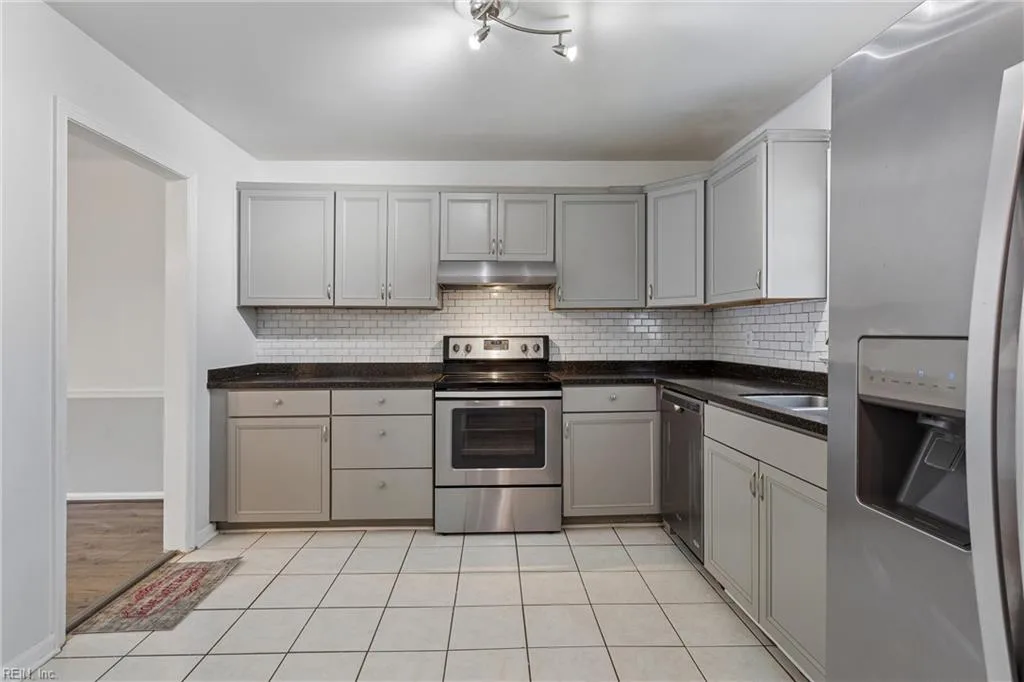 14569 Old Courthouse WAY #B, NEWPORTNEWS VA 23608 - Photo 4