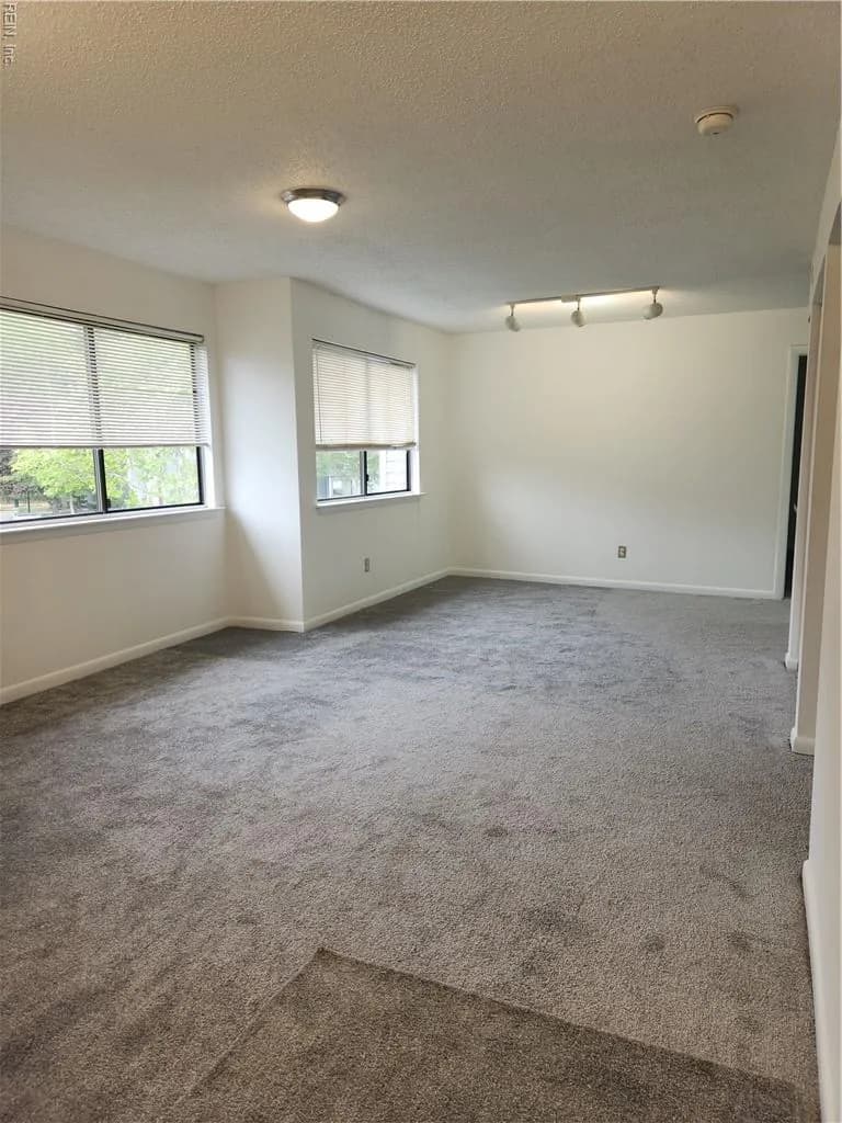 2914 Lyme Regis QUAY, VIRGINIABEACH VA 23452 - Photo 3