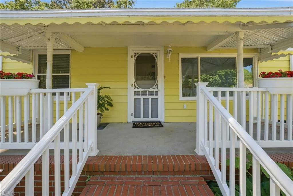 4213 Surf AVE, CHESAPEAKE VA 23322 - Photo 3