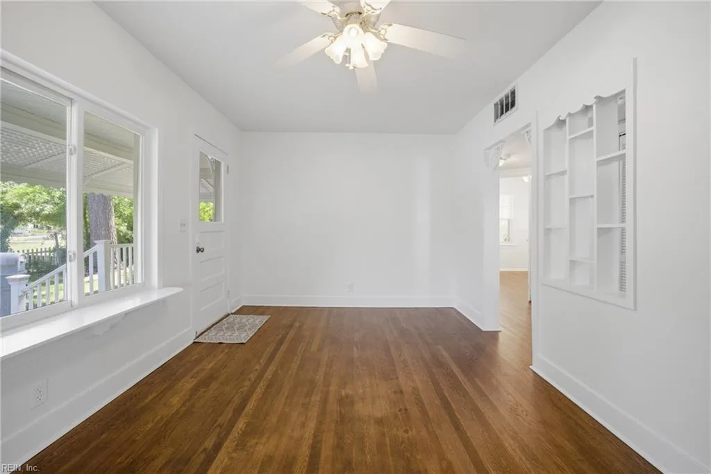 4213 Surf AVE, CHESAPEAKE VA 23322 - Photo 4