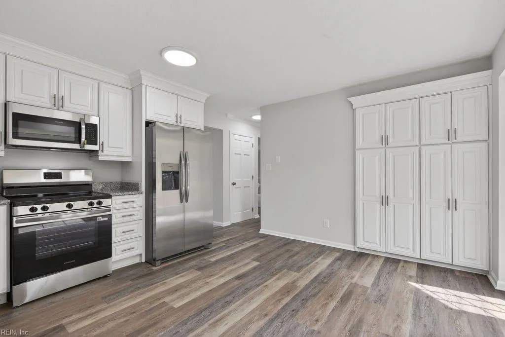 220 Drummonds WAY, HAMPTON VA 23669 - Photo 5
