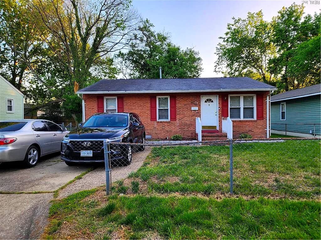 75 W Virginia AVE, HAMPTON VA 23663 - Main photo