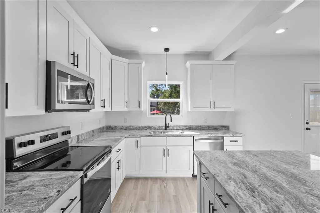2590 Waverly Way, Norfolk, VA 23504, USA - Photo 3