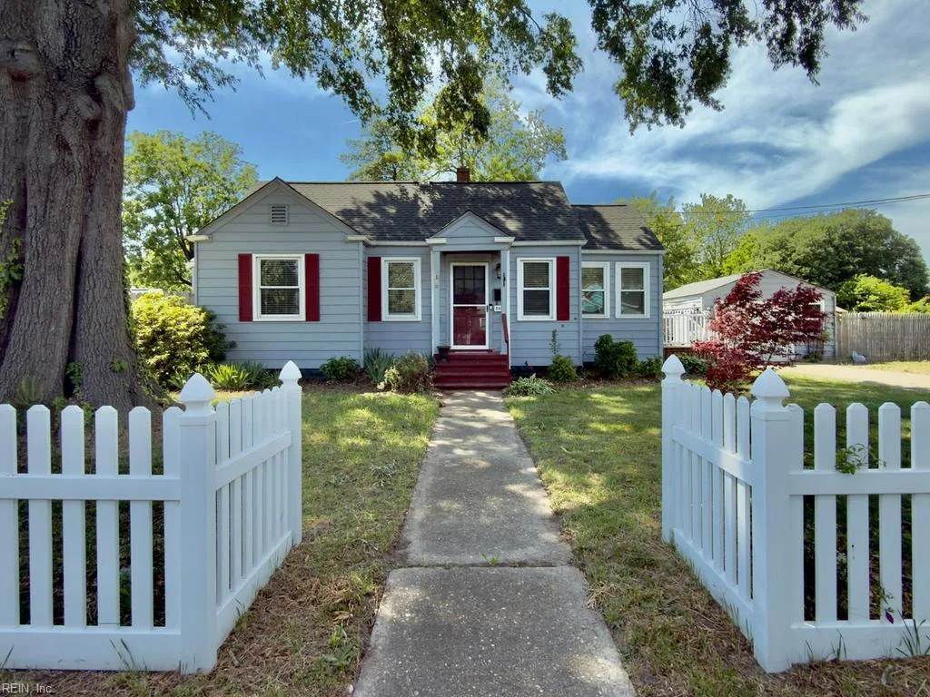 8431 Old Ocean View RD, Norfolk — 3 bed Residential, 1,443 sqft