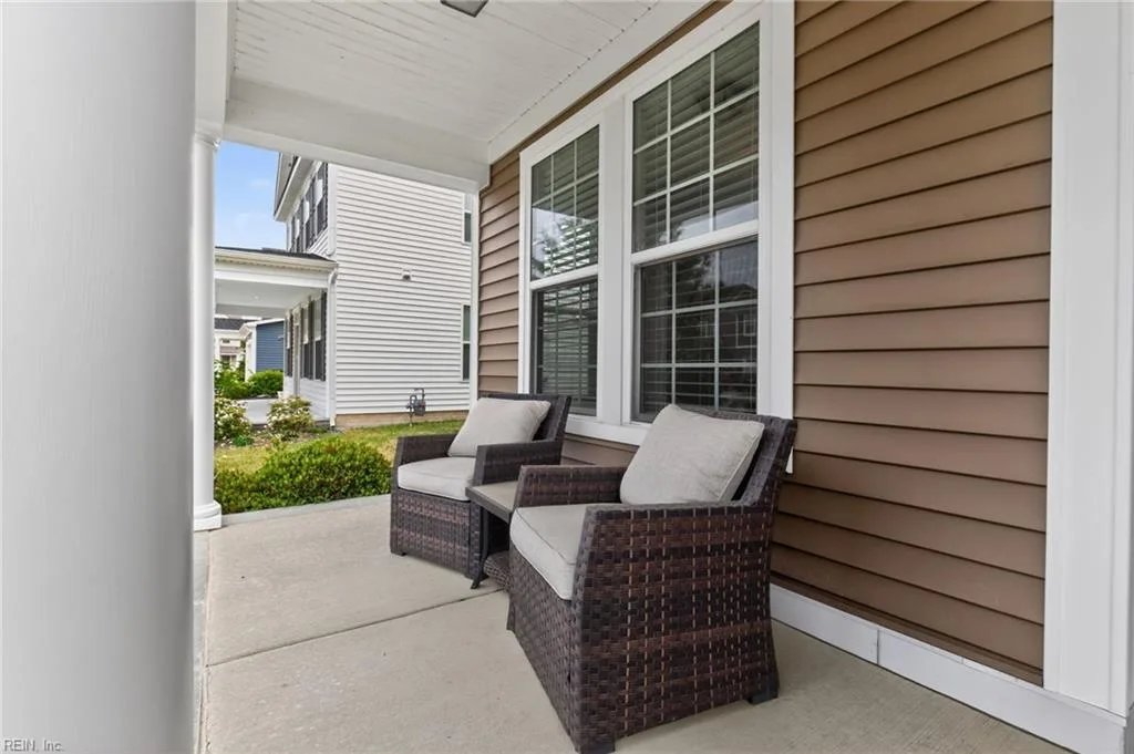34 E Berkley DR, HAMPTON VA 23663 - Photo 4