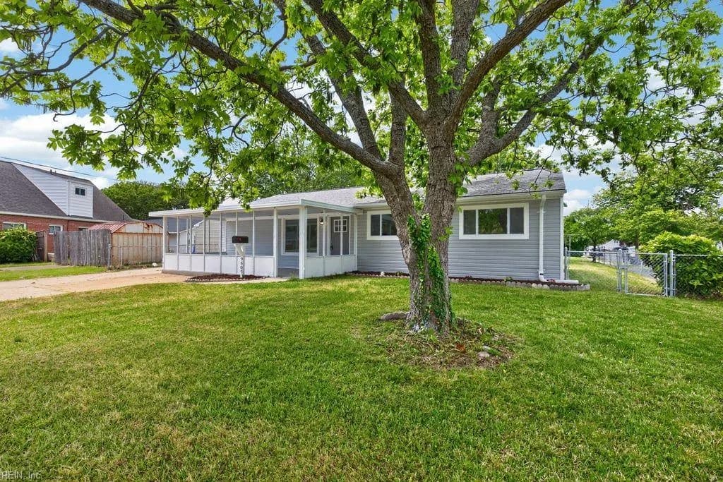 9607 Whit AVE, NORFOLK VA 23503 - Main photo