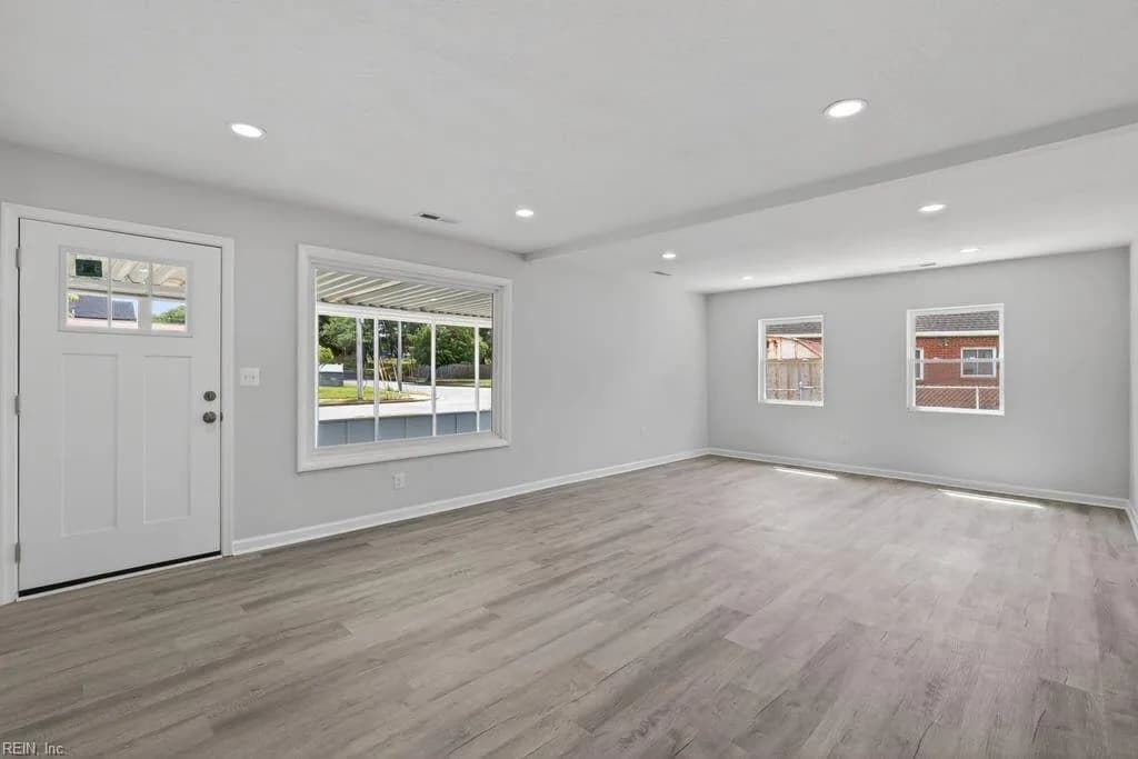 9607 Whit AVE, NORFOLK VA 23503 - Photo 5