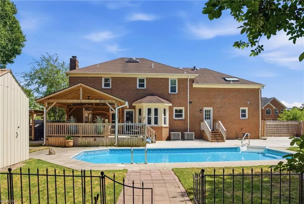 3618 Point Elizabeth DR, CHESAPEAKE VA 23321 - Photo 4