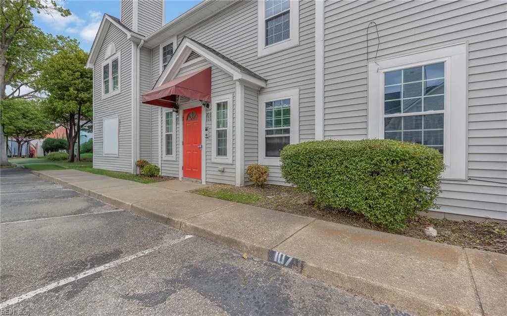357 Fort Worth AVE #108, NORFOLK VA 23505 - Main photo
