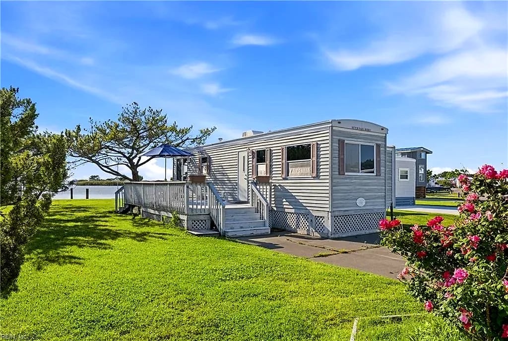 3665 Sandpiper RD #41, VIRGINIA BEACH VA 23456