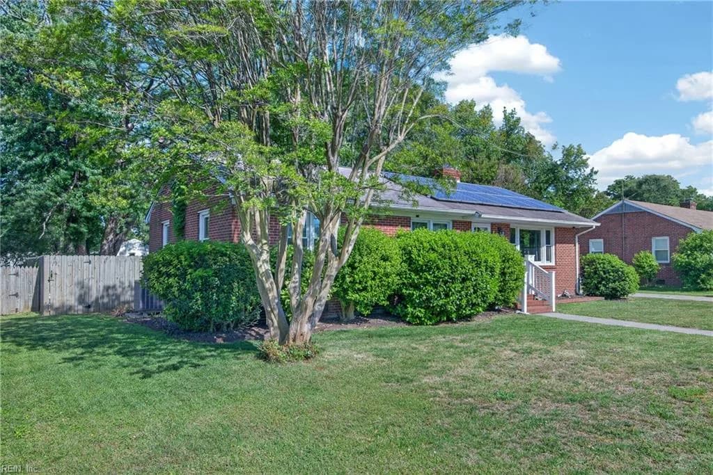 20 Briar DR, HAMPTON VA 23661 - Photo 3