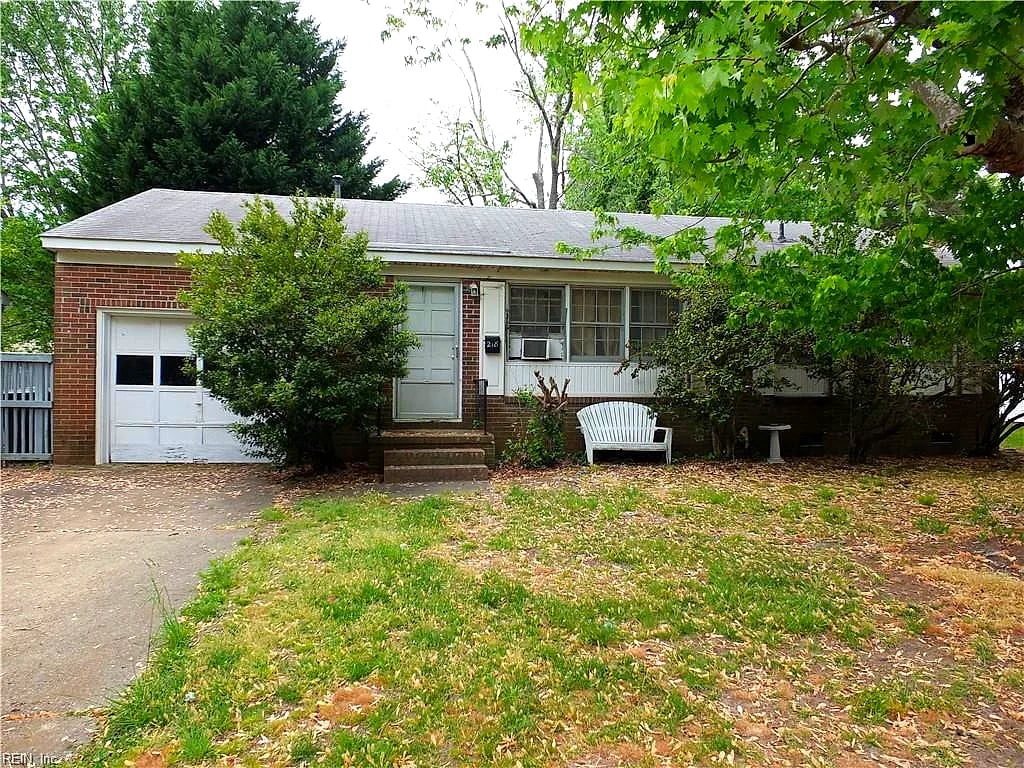 218 Clemwood PW, Hampton — 3 bed Residential, 999 sqft