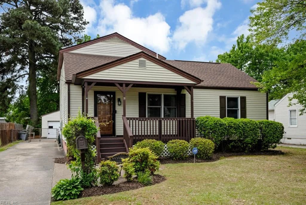 14 Quinn ST, HAMPTON VA 23669 - Photo 2