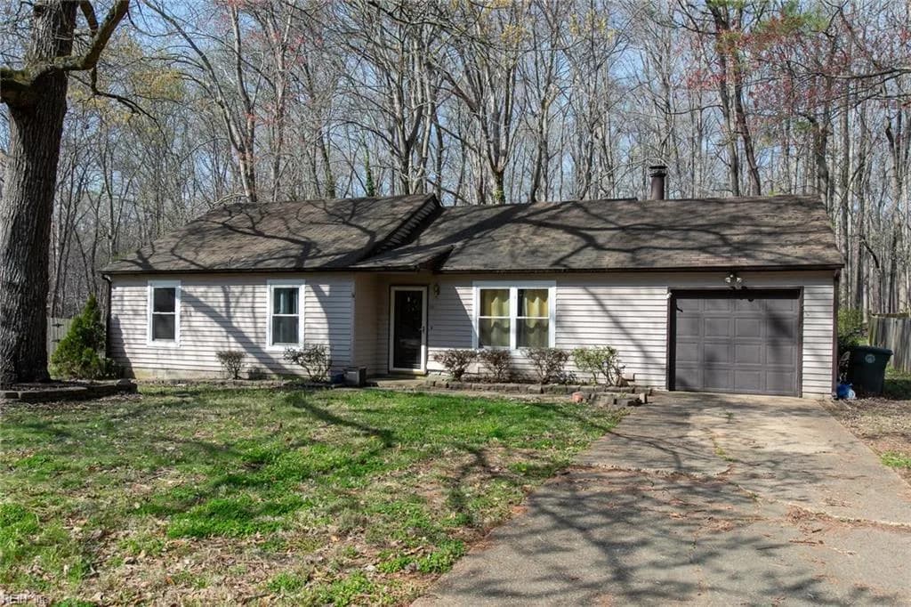 241 Batson DR, NEWPORTNEWS VA 23602 - Photo 2