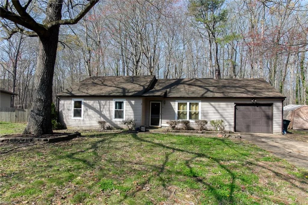 241 Batson DR, NEWPORTNEWS VA 23602 - Photo 3