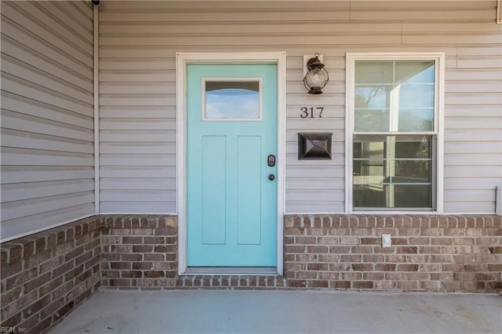317 Cottonwood AVE, HAMPTON VA 23661 - Photo 3