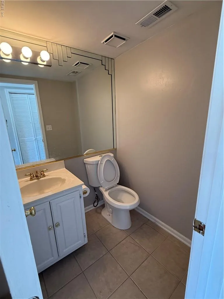 2642 Meadows LNDG, CHESAPEAKE VA 23321 - Photo 3