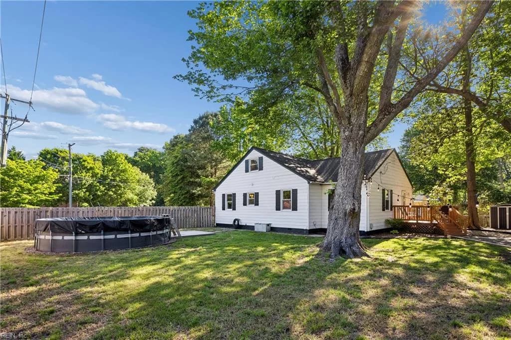 214 Deep Creek RD, NEWPORTNEWS VA 23606 - Photo 5