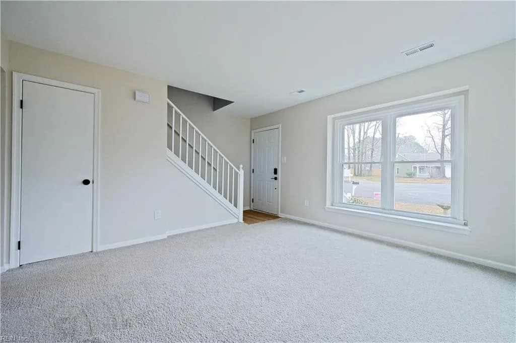 171 King Richard PL, NEWPORTNEWS VA 23602 - Photo 4
