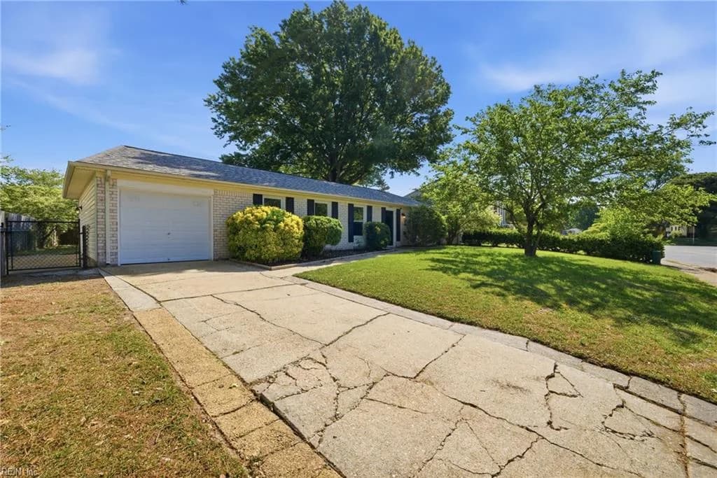 3804 Forest Glen RD, VIRGINIABEACH VA 23452 - Photo 3