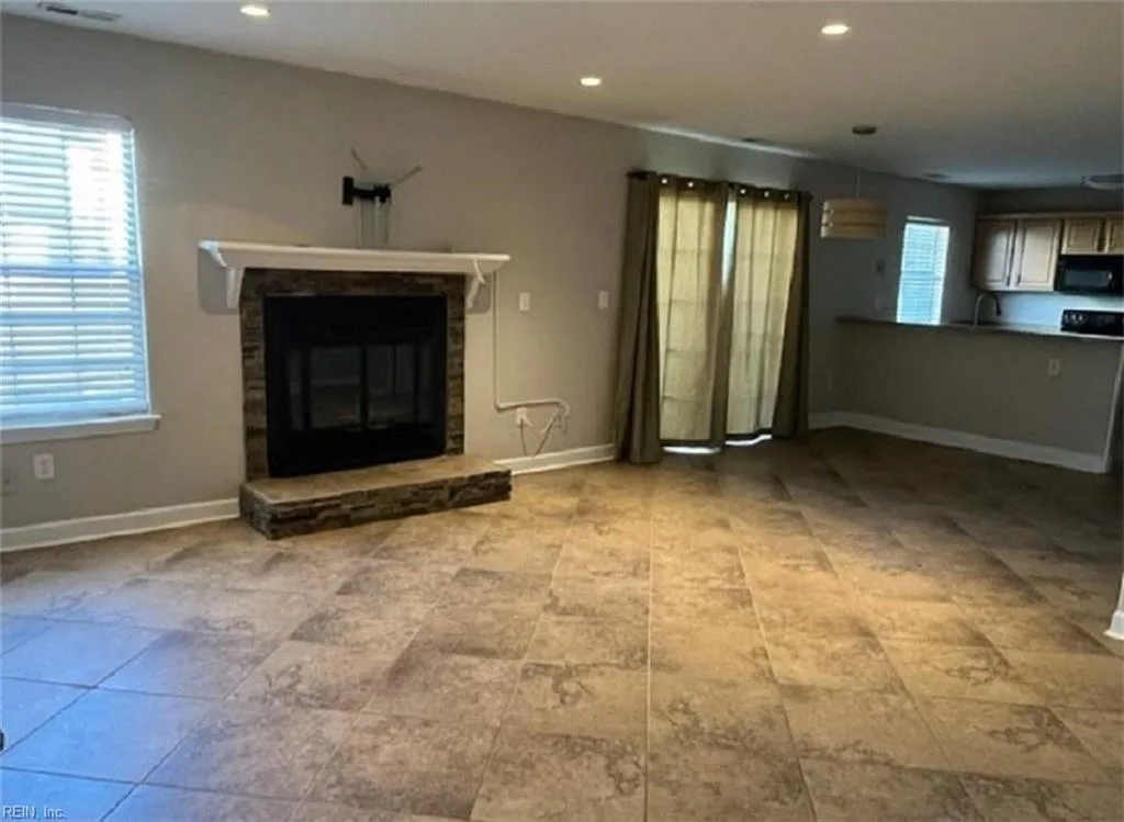 315 Ferdinand CIR, VIRGINIABEACH VA 23462 - Photo 3