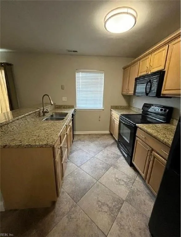 315 Ferdinand CIR, VIRGINIABEACH VA 23462 - Photo 5