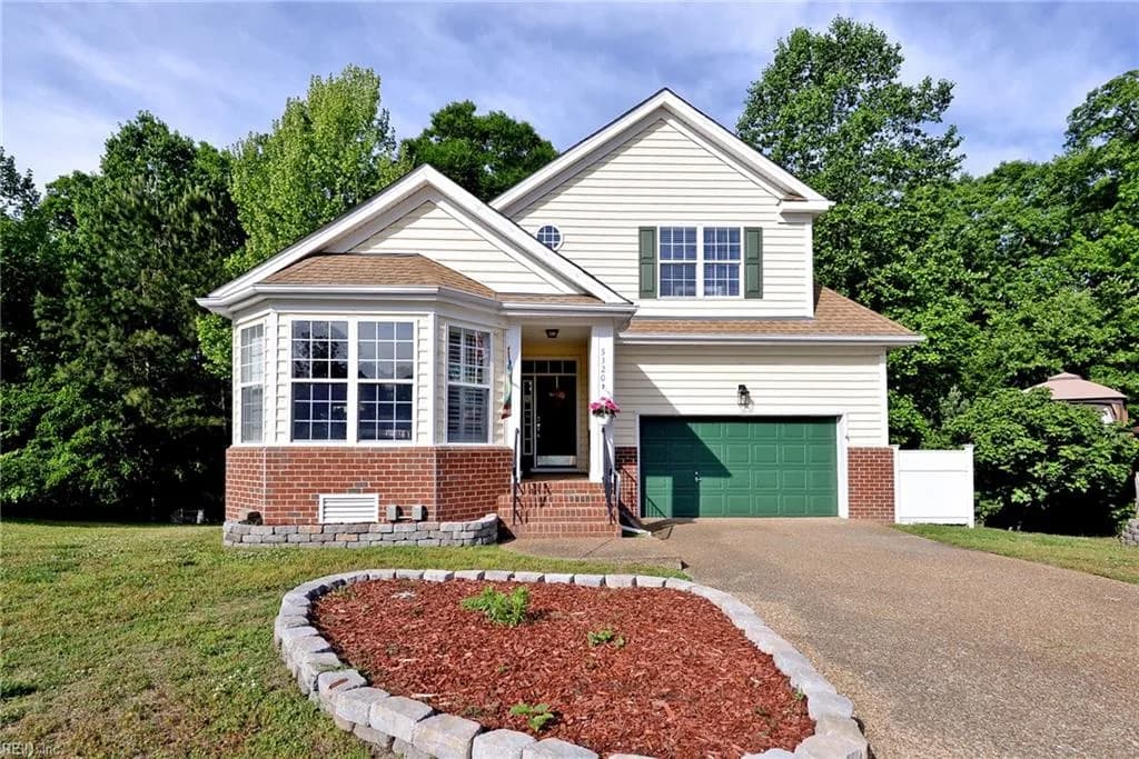 5320 Queen Bishop LN, WILLIAMSBURG VA 23185 - Photo 2