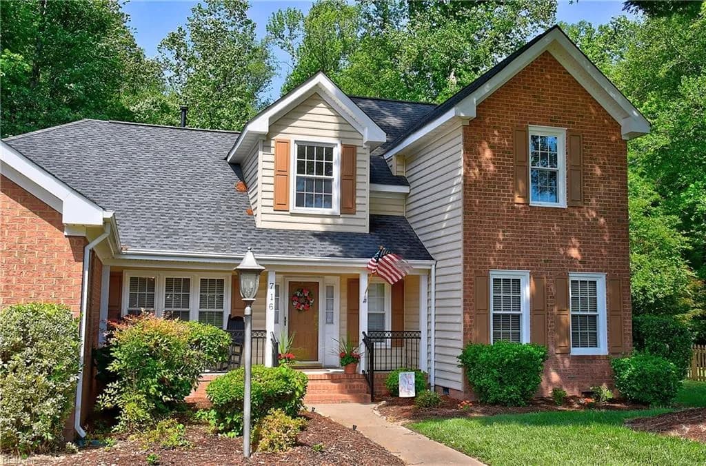716 Firethorn RD, CHESAPEAKE VA 23320 - Photo 3