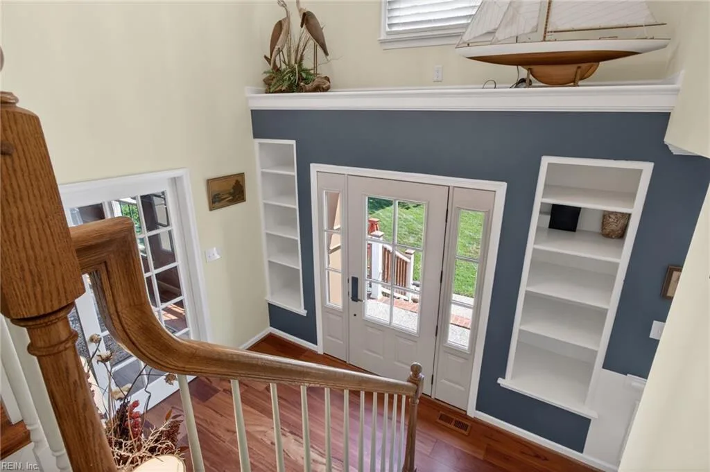 112 Larkin RN, YORKTOWN VA 23692 - Photo 5
