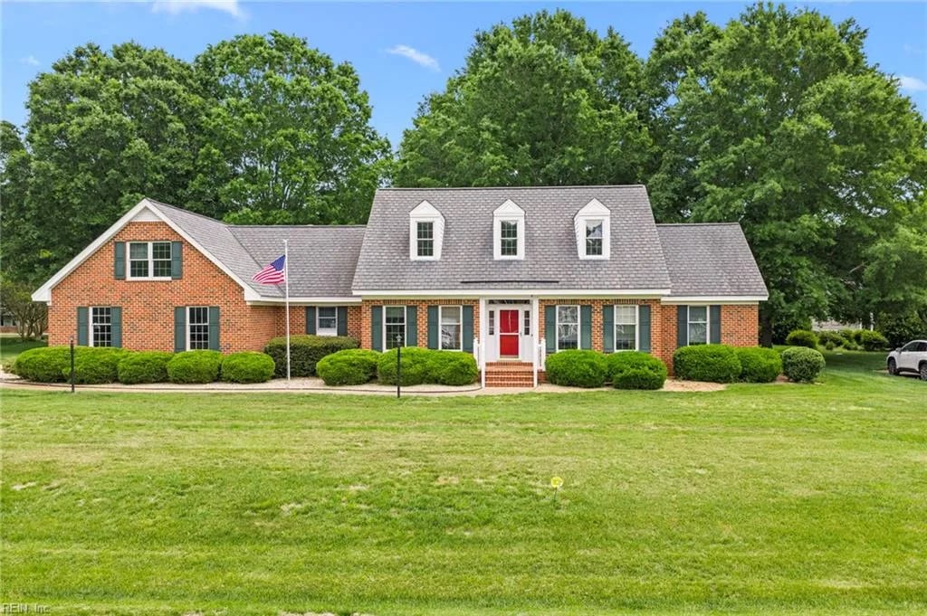 1831 Sawgrass Pointe DR, HAYES VA 23072