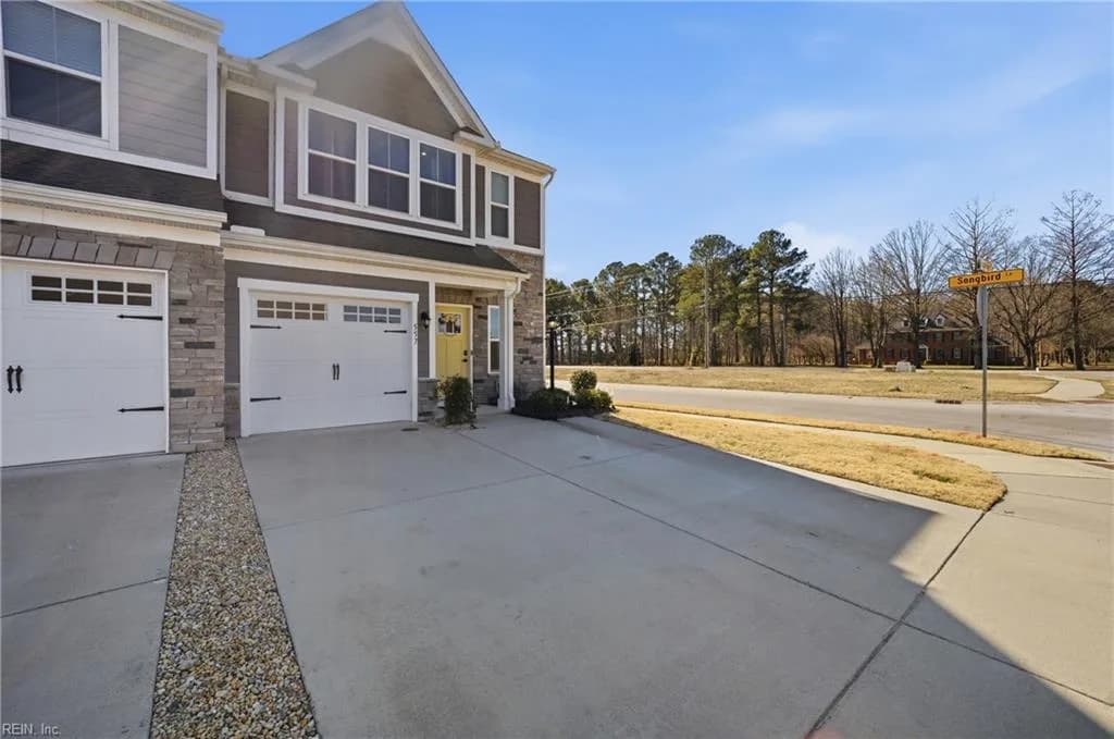 557 Bright Red RN, CHESAPEAKE VA 23323 - Photo 4