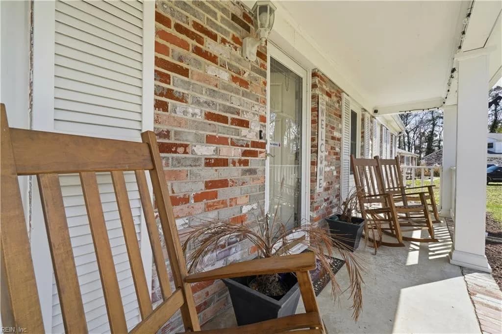 313 Lotz DR, YORKTOWN VA 23692 - Photo 5