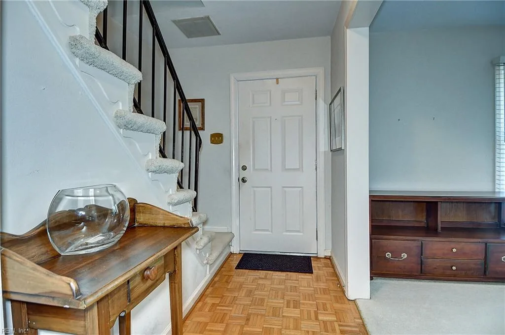 540 Royal Palm DR, VIRGINIABEACH VA 23452 - Photo 4