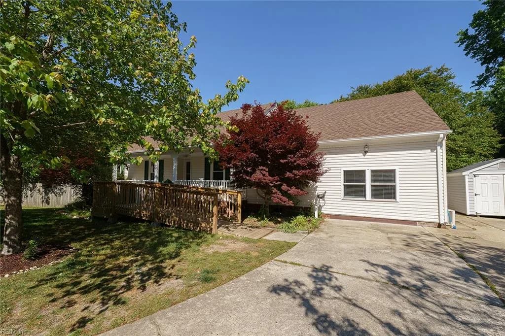 1004 Wymers CT, CHESAPEAKE VA 23322 - Photo 3