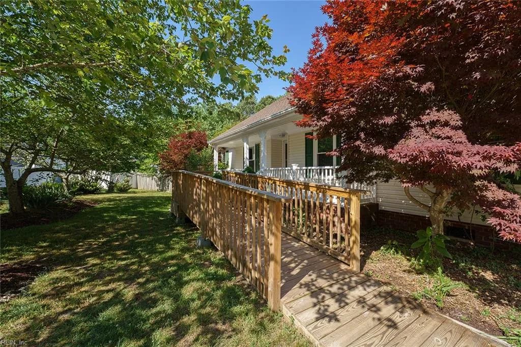 1004 Wymers CT, CHESAPEAKE VA 23322 - Photo 4