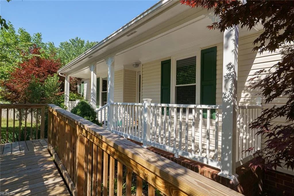 1004 Wymers CT, CHESAPEAKE VA 23322 - Photo 5