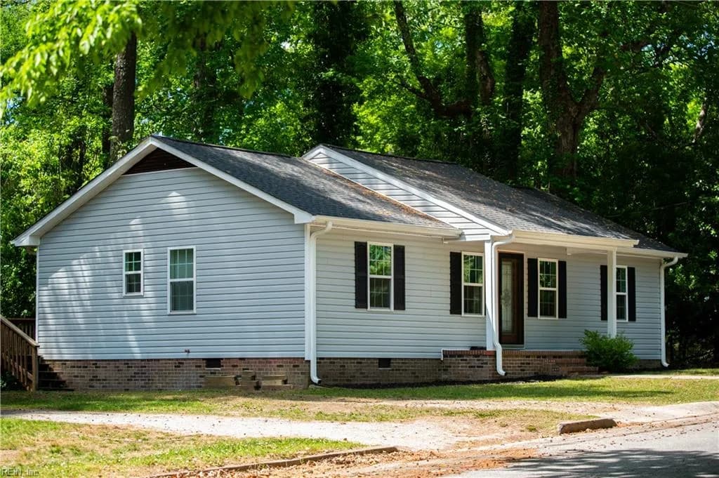 308 Hicksford AVE, EMPORIA VA 23847 - Main photo